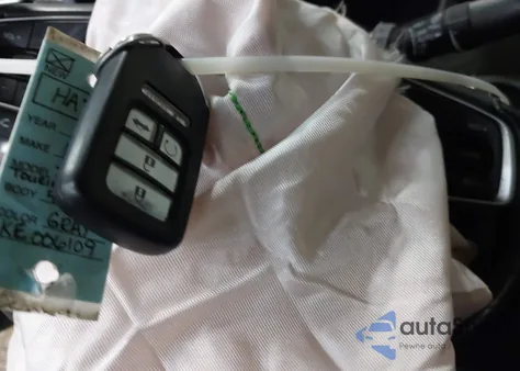 2019 Honda Insight Touring z USA, uszkodzony, nr VIN 19XZE4F96KE006109